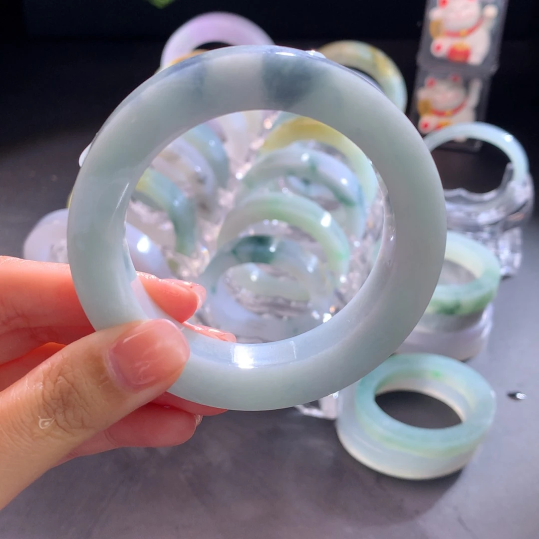 未镶嵌翡翠手镯定制翡翠