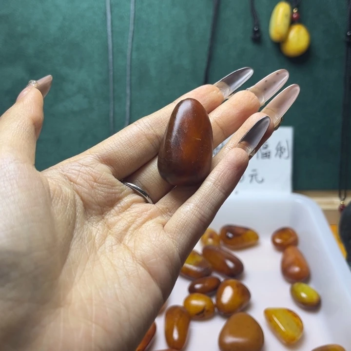 未镶嵌和田玉（糖玉）珠宝半成品