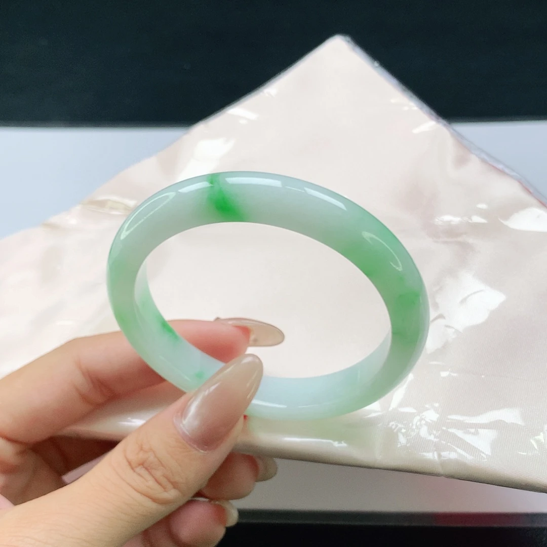 翡翠未镶嵌手镯51009