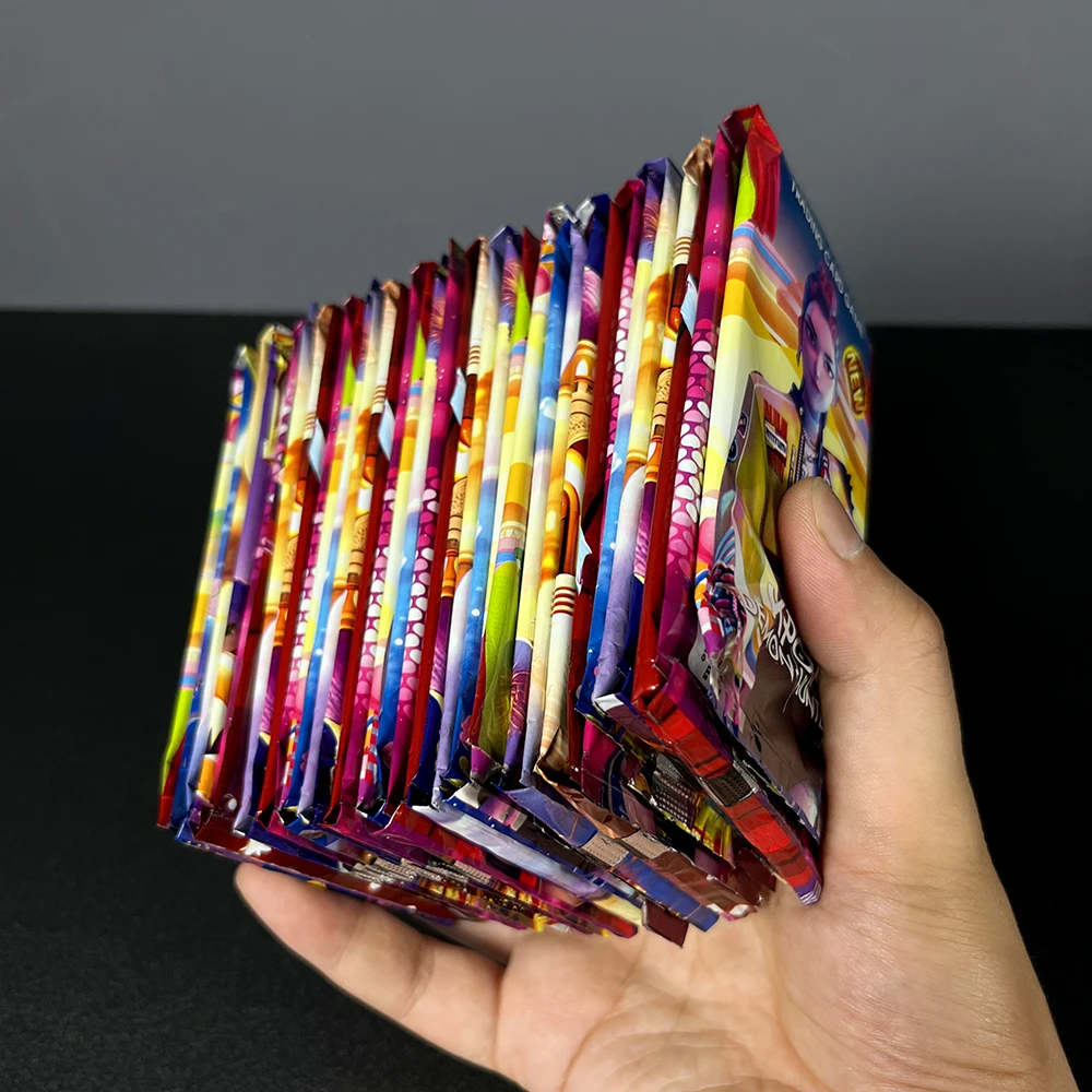 kpop猎魔女团猎魅三主角稀有卡牌儿童收藏卡片剪刀石头布男团卡包