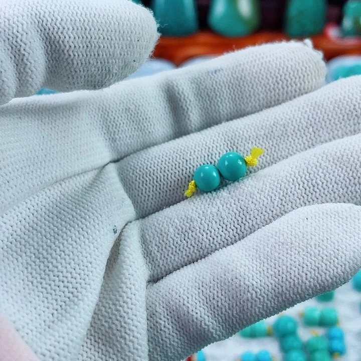 封***情南红玛瑙未镶嵌珠宝奇石