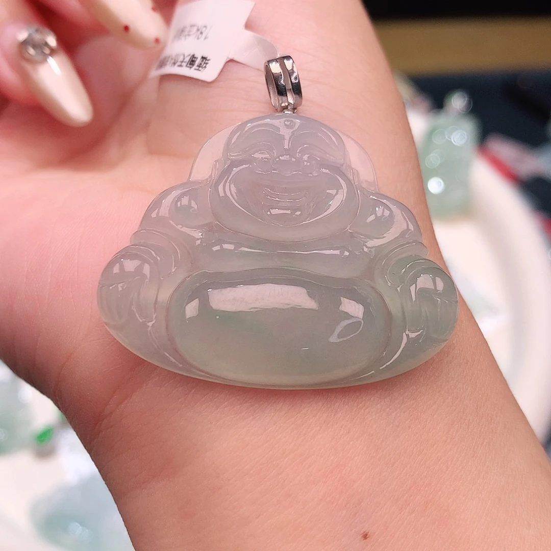 颈饰18K金镶嵌翡翠佛公