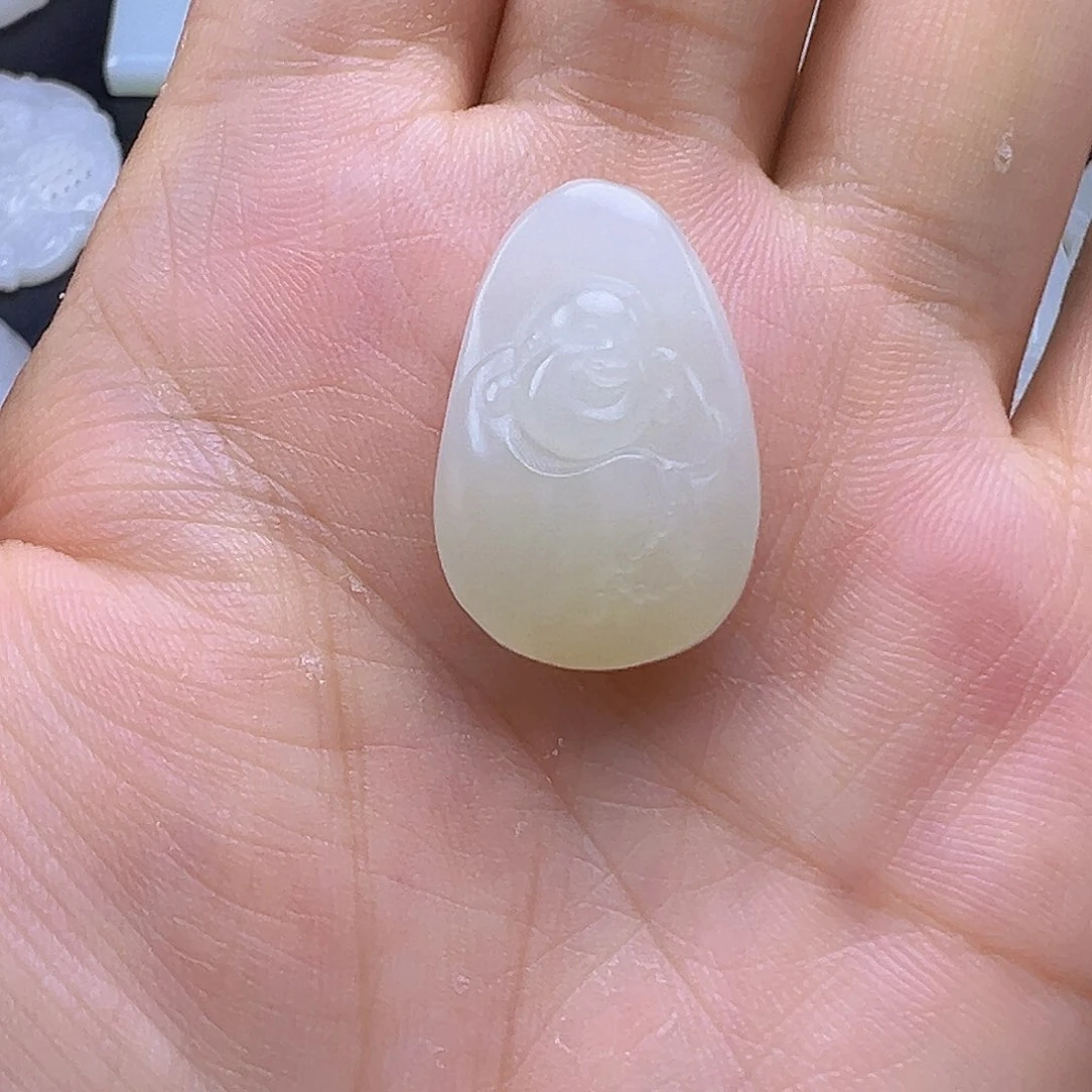 和田玉未镶嵌吊坠(赠链)卡26.2