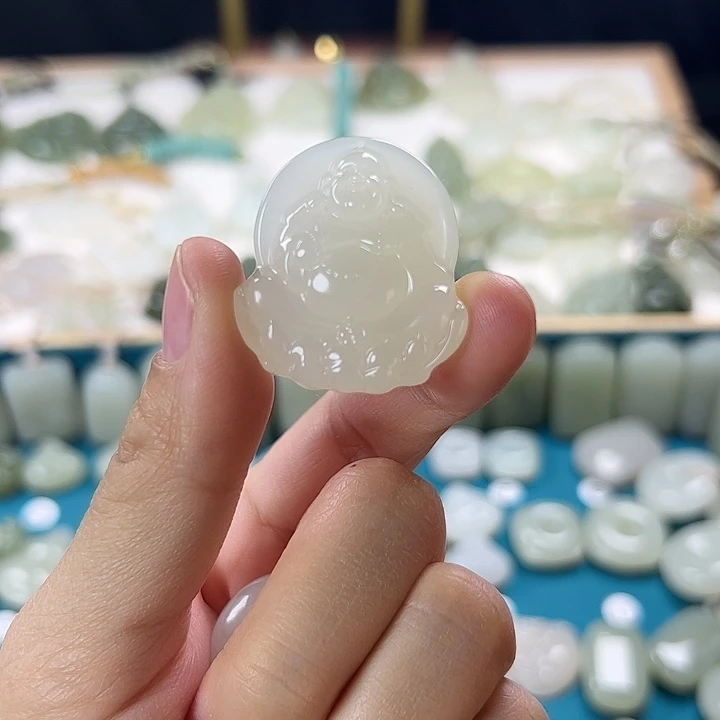 ℳ***ℳ和田玉未镶嵌颈饰