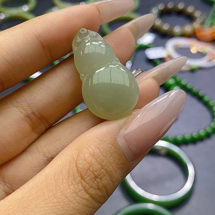 和田玉（糖玉）未镶嵌颈饰