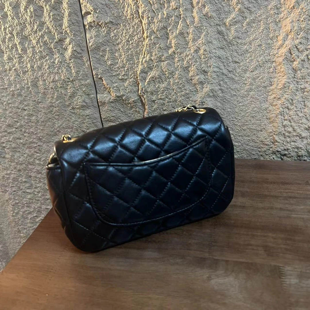 YNPO24年秋冬新款真皮重工金球方胖黑色