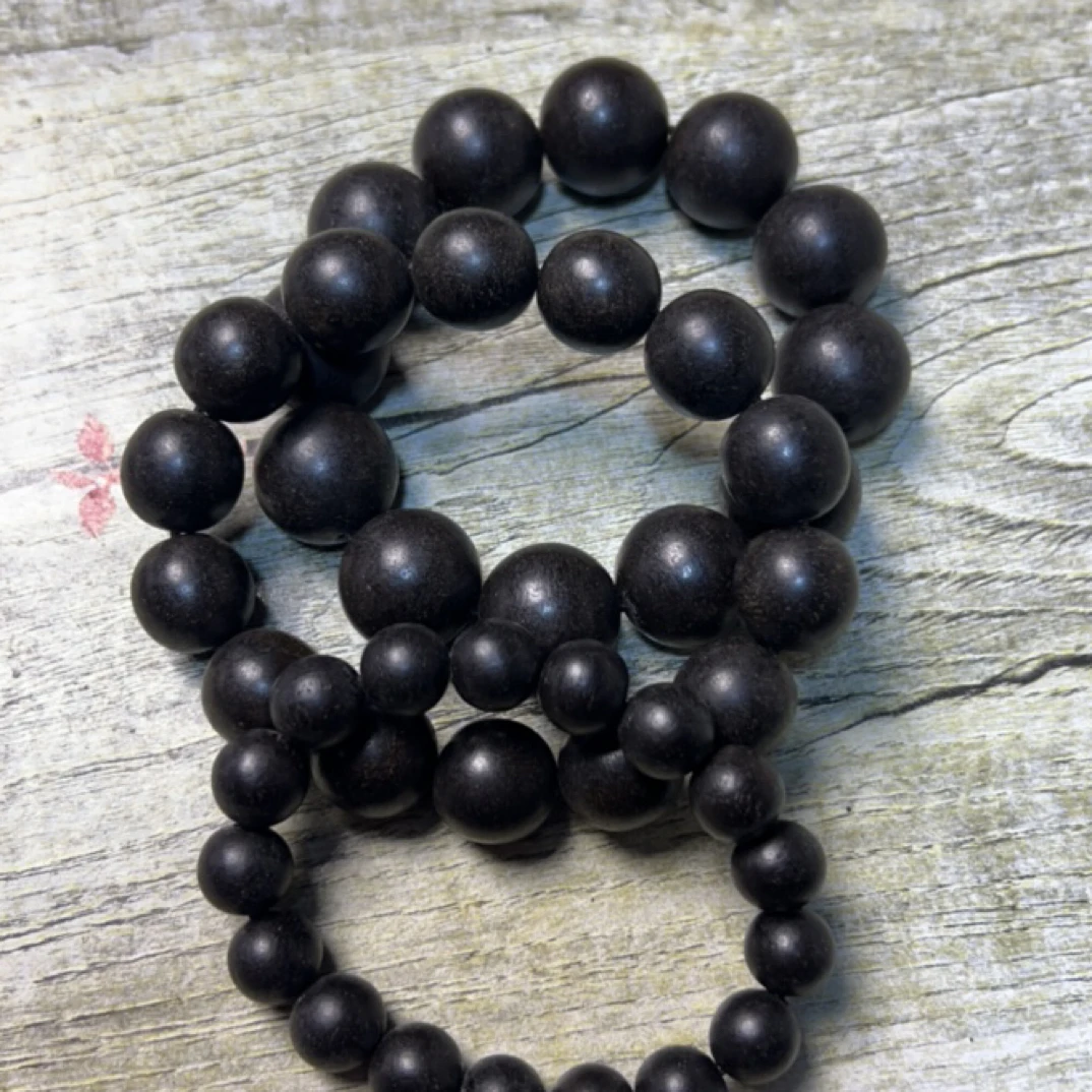 19 福来精选文玩沉香木作手串