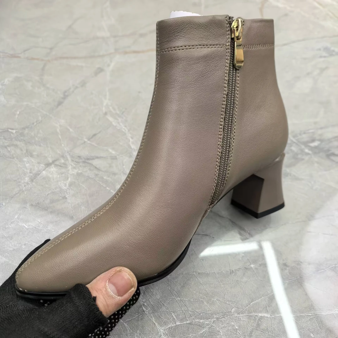 c（孤品）37码粗跟女靴(羊皮)26047