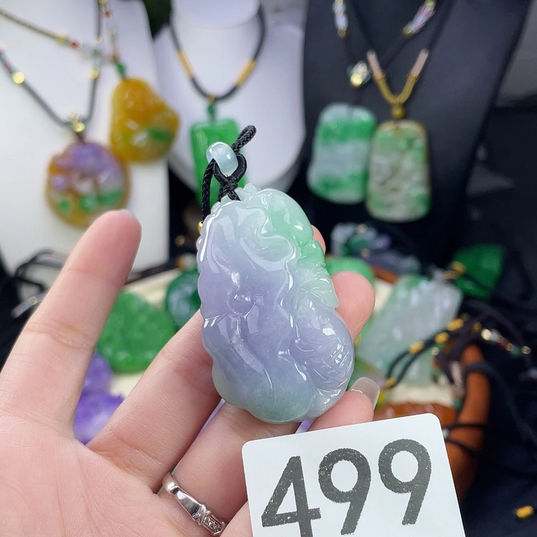 翡翠未镶嵌吊坠(赠链)