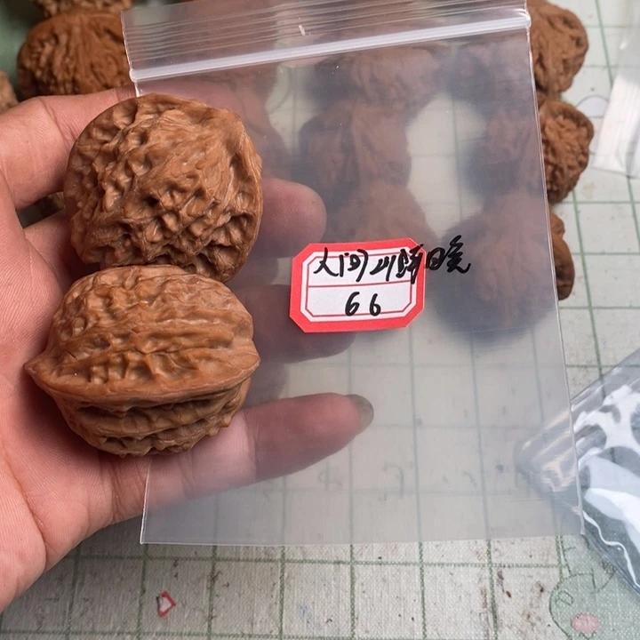 人***晚把件文玩核桃核桃