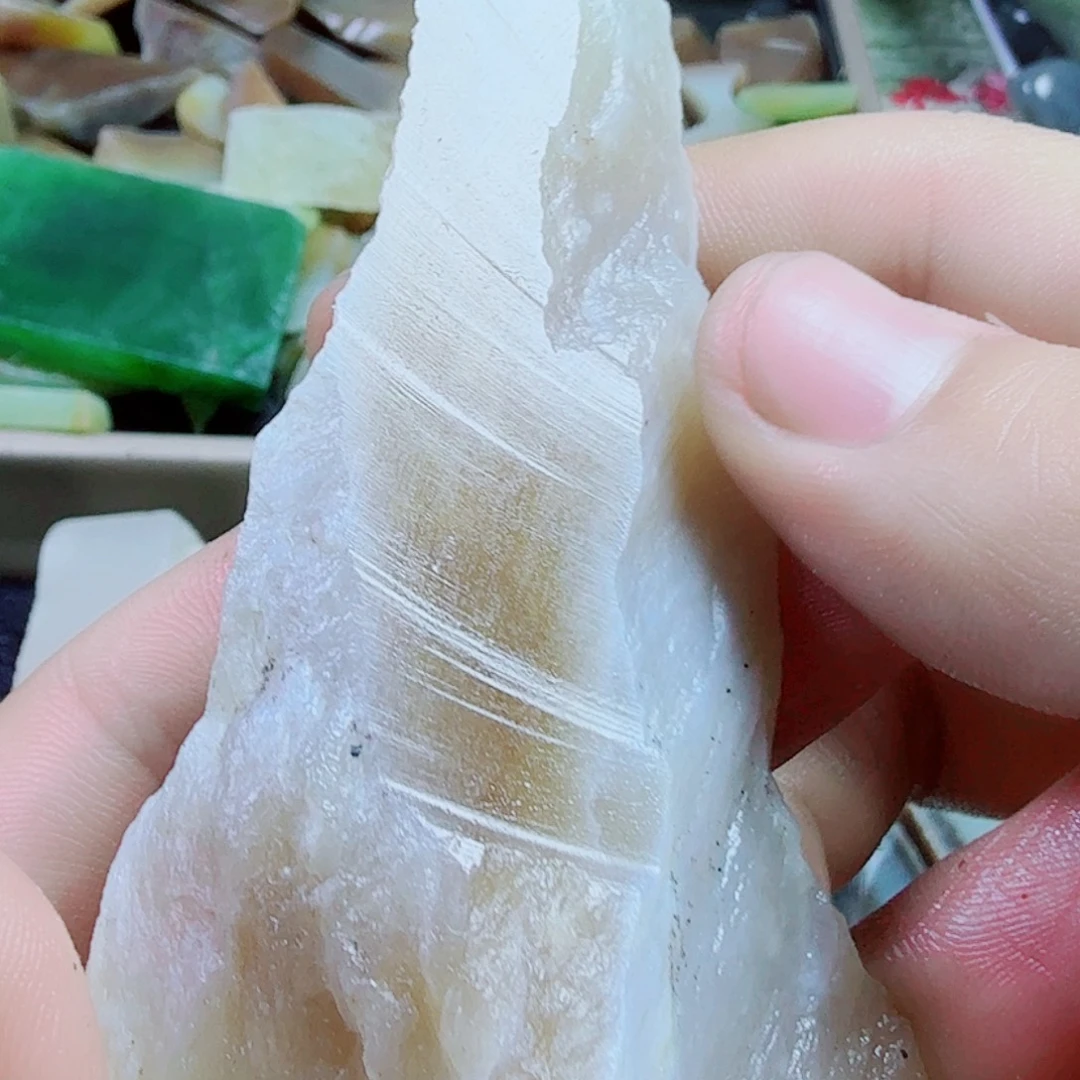 未镶嵌和田玉（糖玉）挂件