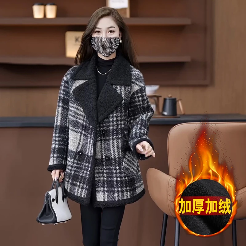 加厚加绒毛呢外套女冬季新款时尚胖女孩宽松保暖休闲格子大衣