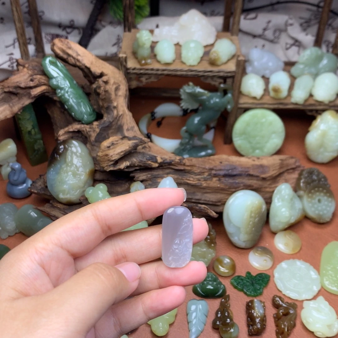 和田玉未镶嵌挂件