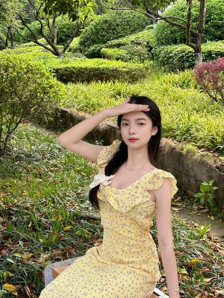 法式大码复古碎花长连衣裙女甜美方领荷叶边