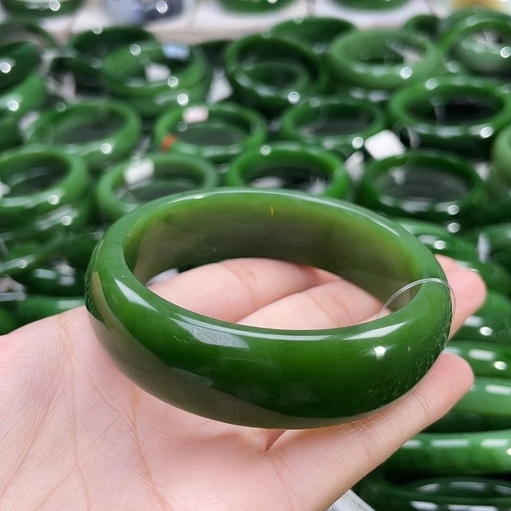 未镶嵌手镯和田玉（碧玉）