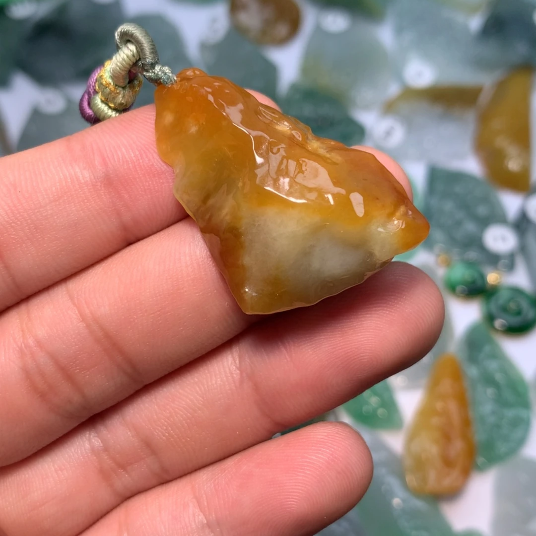 翡翠未镶嵌颈饰冰胶随行