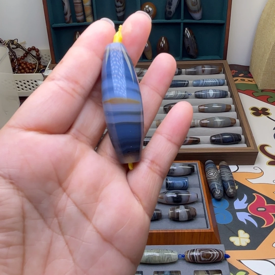 藏***缘玛瑙/玉髓未镶嵌颈饰