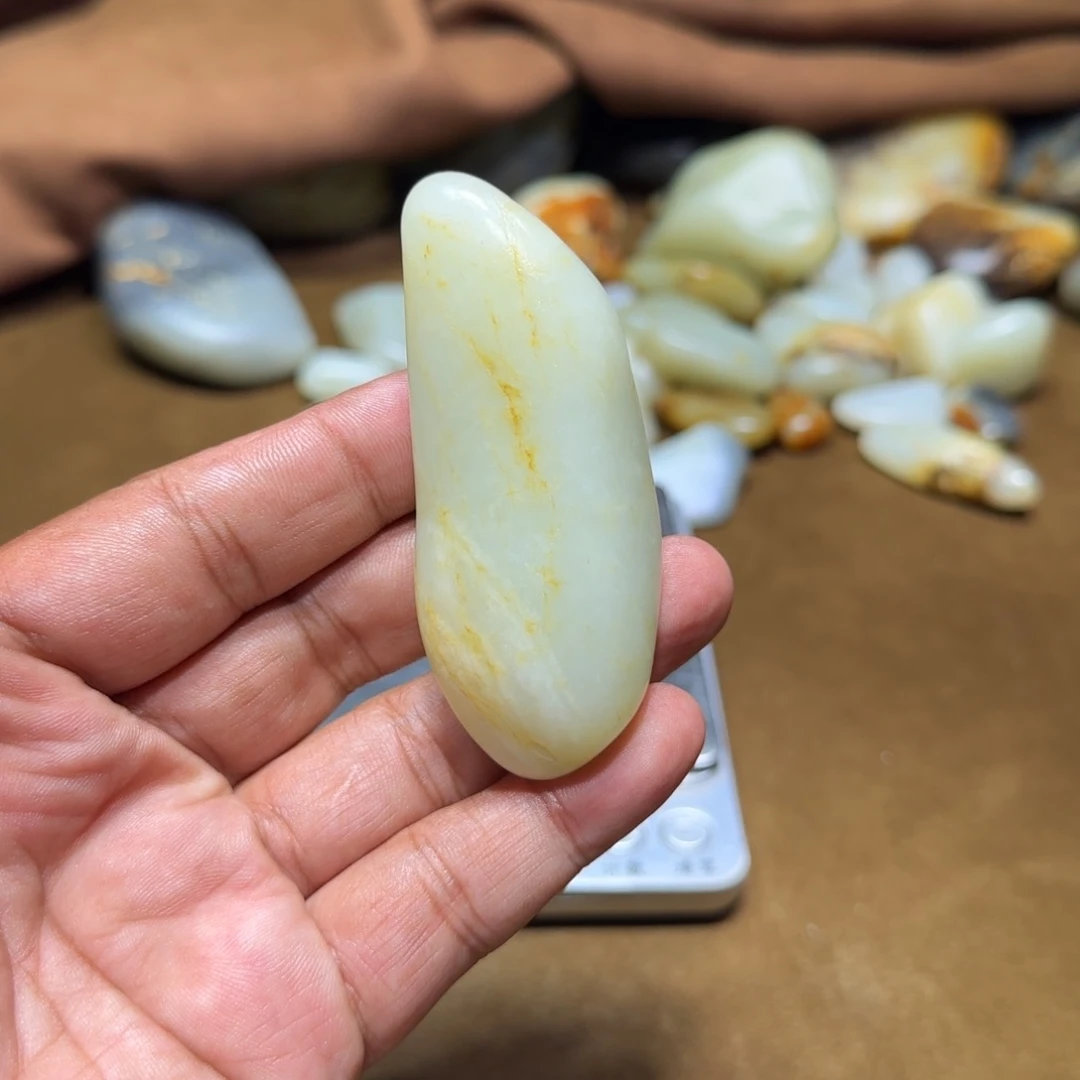 叁****和田玉（白玉）未镶嵌颈饰