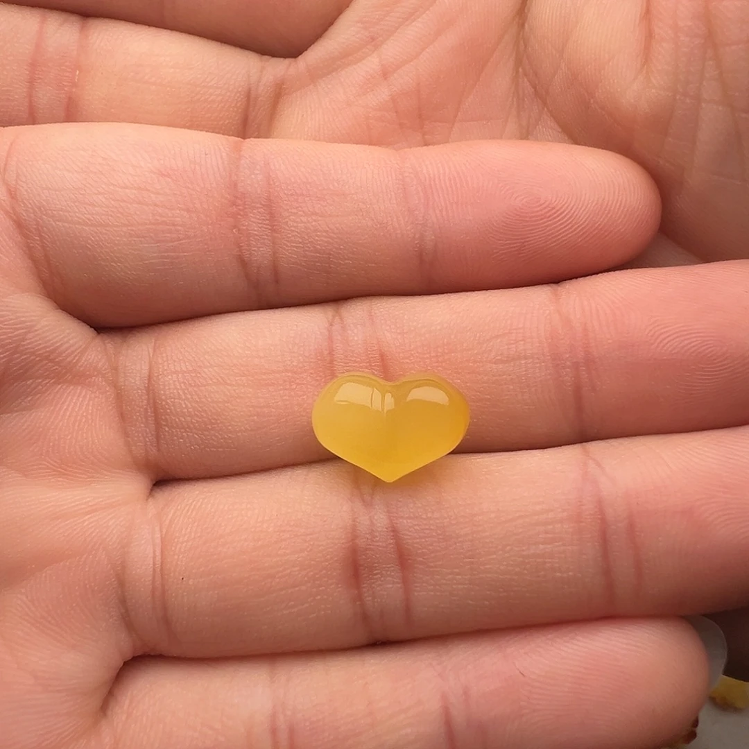 蜜蜡未镶嵌颈饰屁桃提溜（打孔不退换）