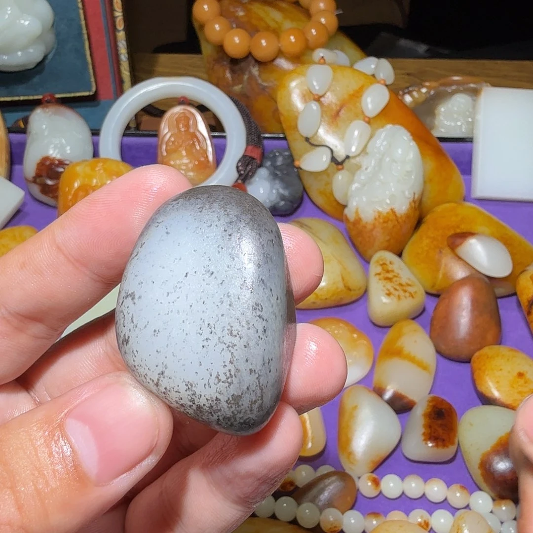 天***威颈饰未镶嵌和田玉