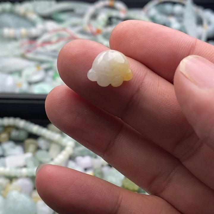 小***享翡翠未镶嵌吊坠(不含链)