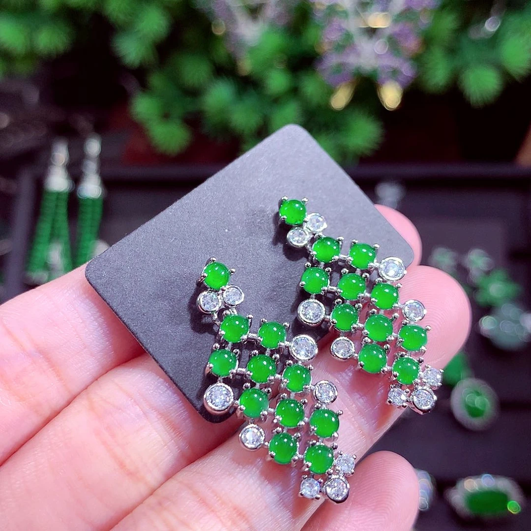 颈饰未镶嵌翡翠天然