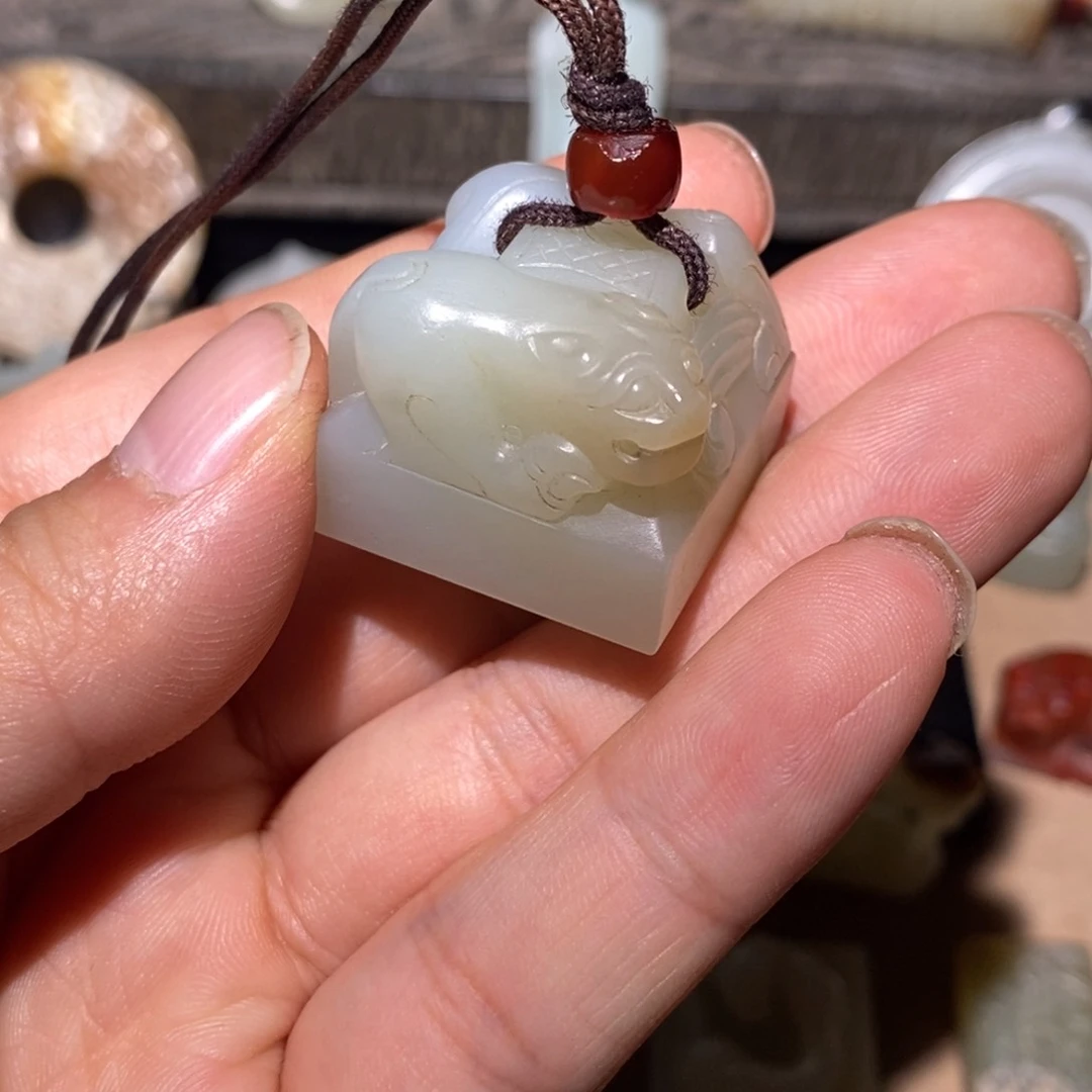 和田玉颈饰未镶嵌