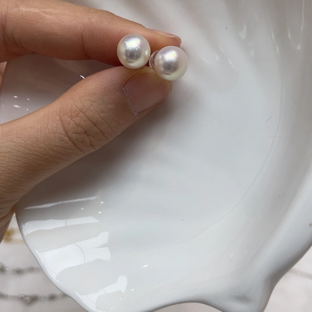 耳饰18K金镶嵌海水珍珠