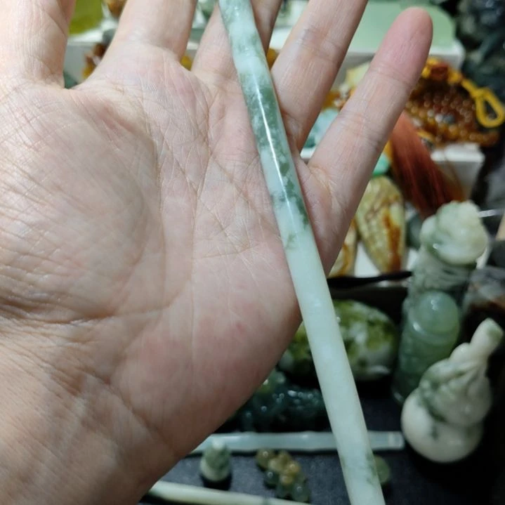 岫玉未镶嵌玉簪子