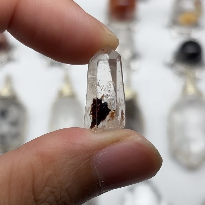 颈饰未镶嵌水晶巴基斯坦油胆闪灵钻19mm+