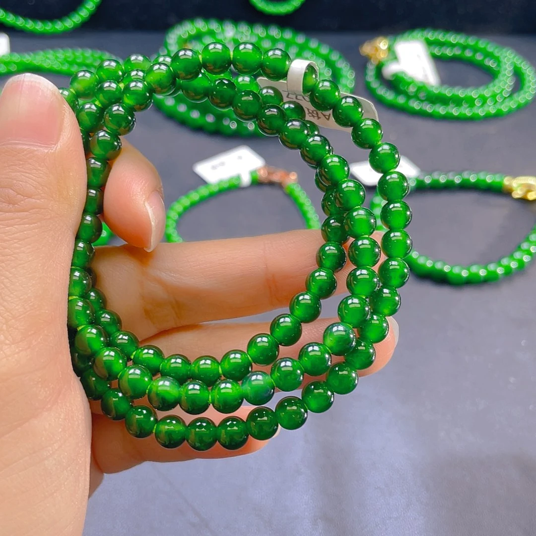 翡翠未镶嵌颈饰卡6