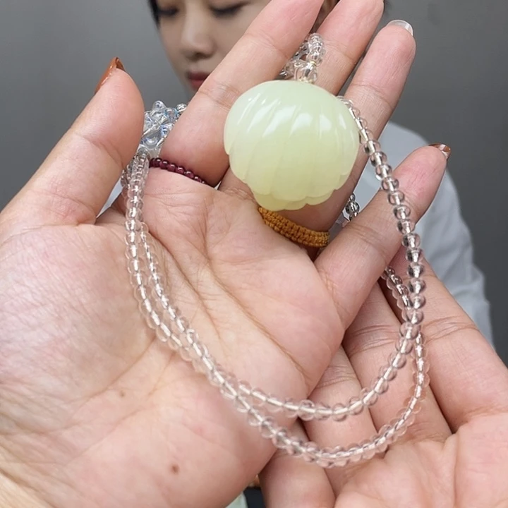 蛇纹石玉未镶嵌颈饰
