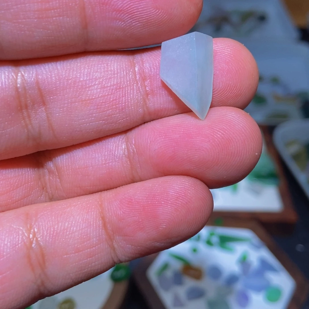 翡翠戒指未镶嵌翡翠