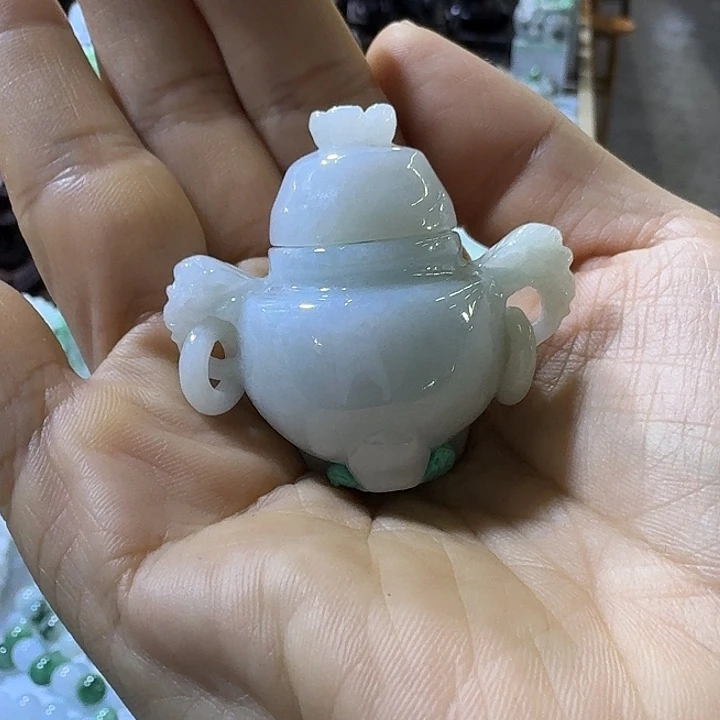 翡翠未镶嵌把件一言九鼎