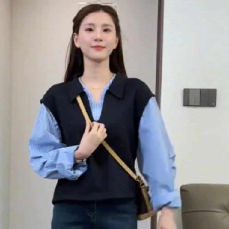 爆款设计感条纹拼接假两件衬衫女装秋季今年流行时尚洋气减龄上衣