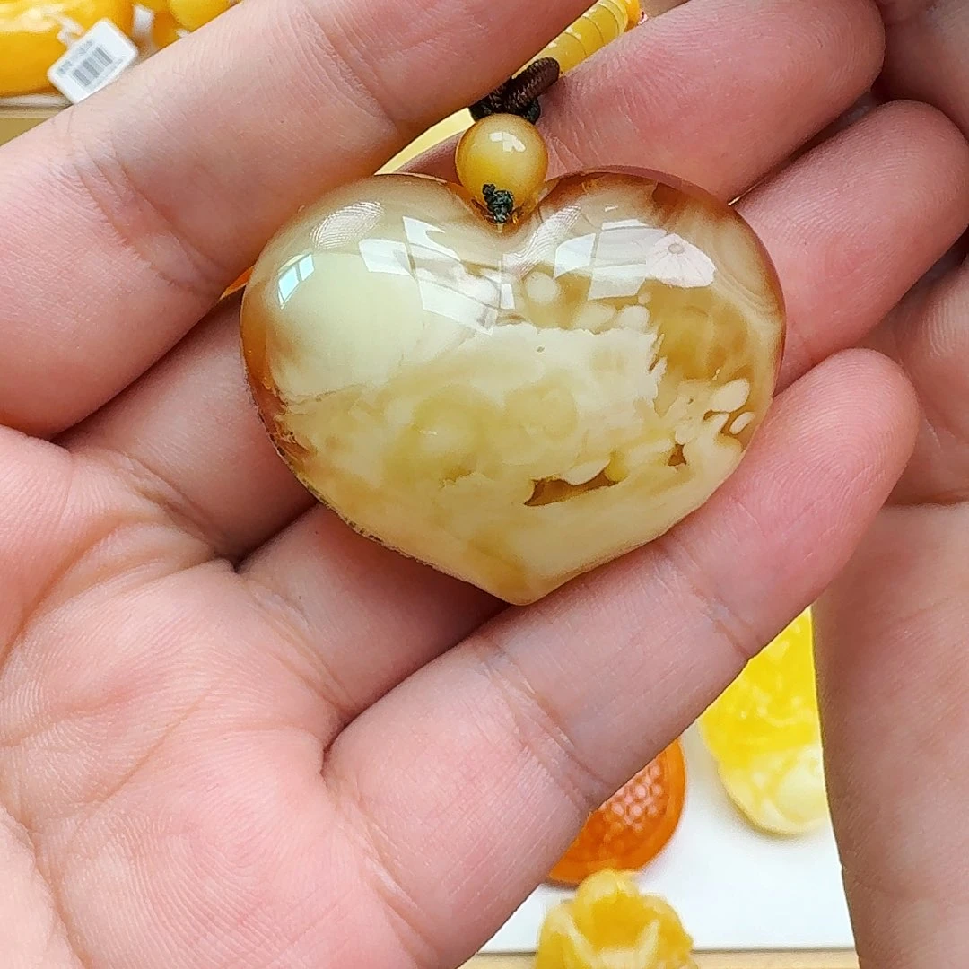 新***记蜜蜡未镶嵌颈饰假一赔十63