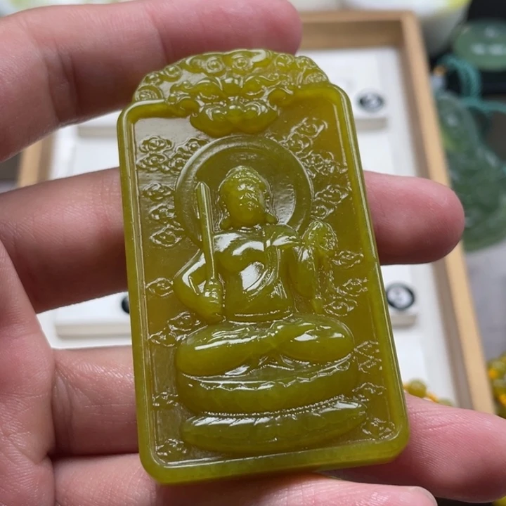 珍***我蛇纹石玉未镶嵌颈饰