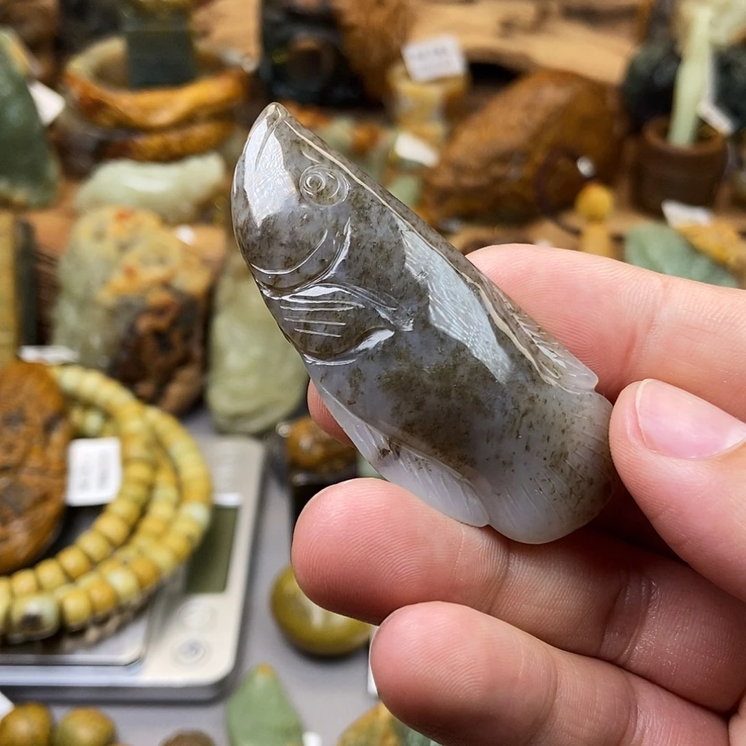 岫岩老玉（透闪石质玉）未镶嵌珠宝奇石