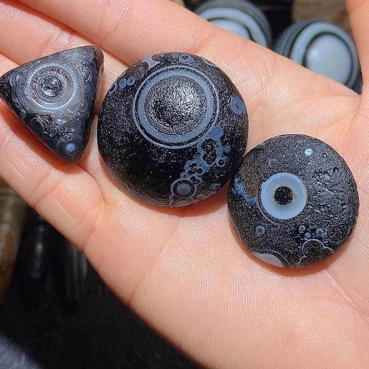 小***珍玛瑙/玉髓颈饰合金