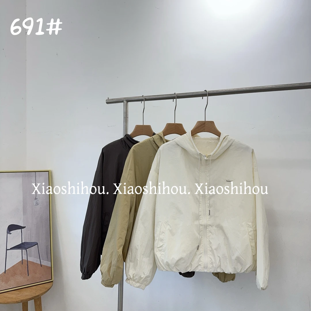 小时候女装店连帽女休闲风秋季长袖拉链短外套691