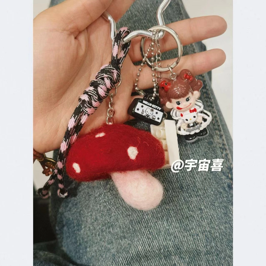 M5-105【不二家毛毡蘑菇kt挂件包挂】
