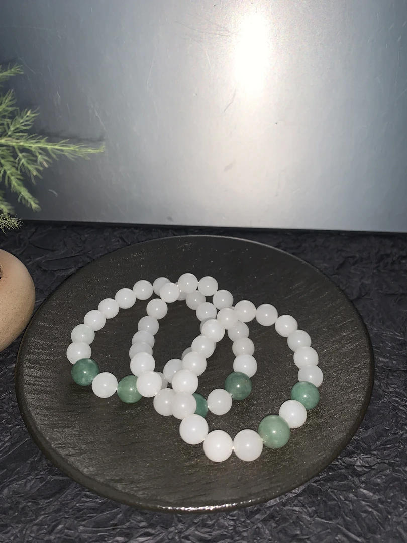 天然白糯手串一条（多样性发其一）