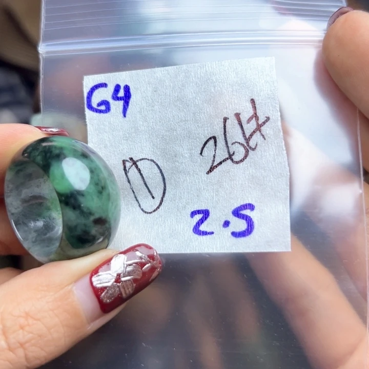 定制翡翠未镶嵌迎*松戒