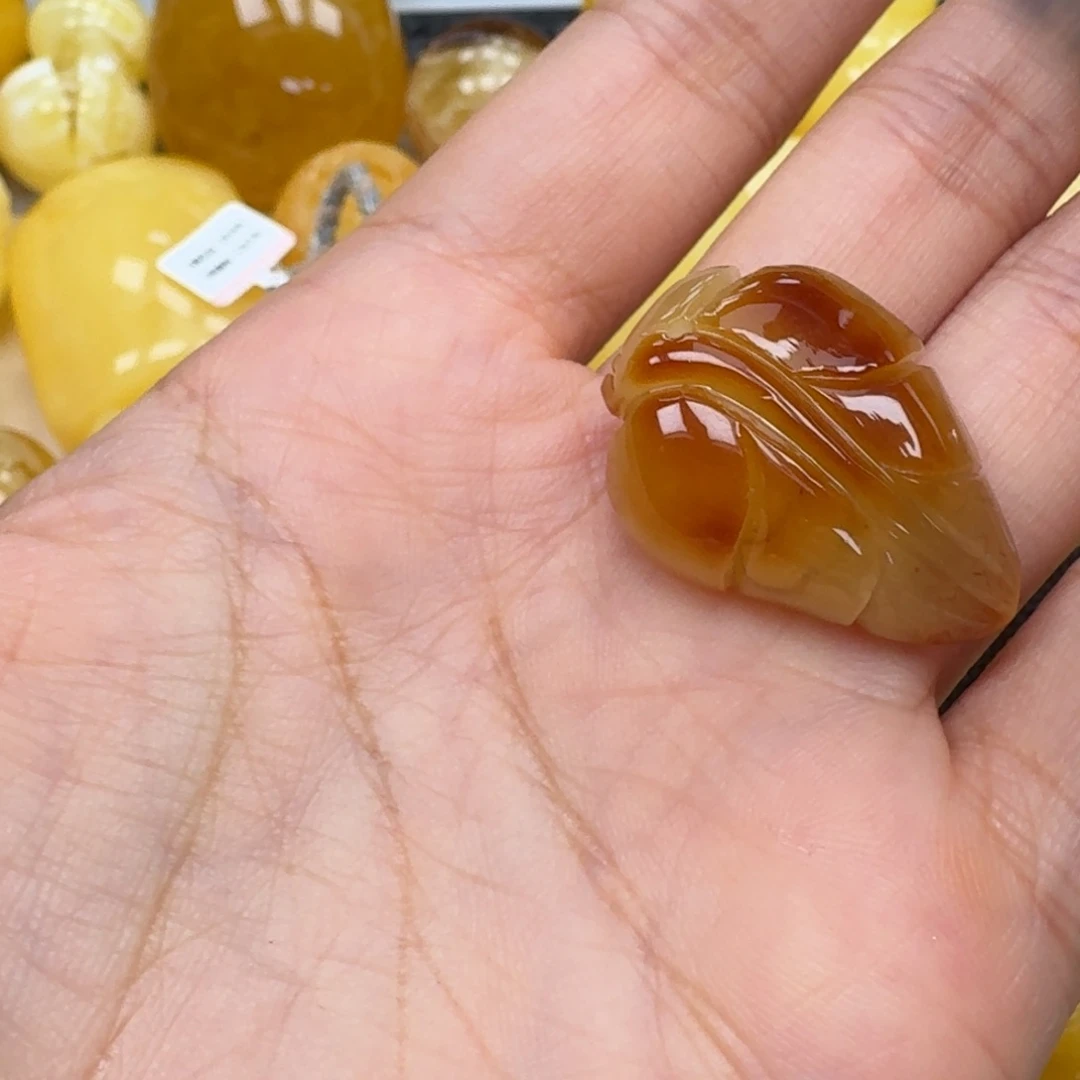 琥珀未镶嵌珠宝奇石