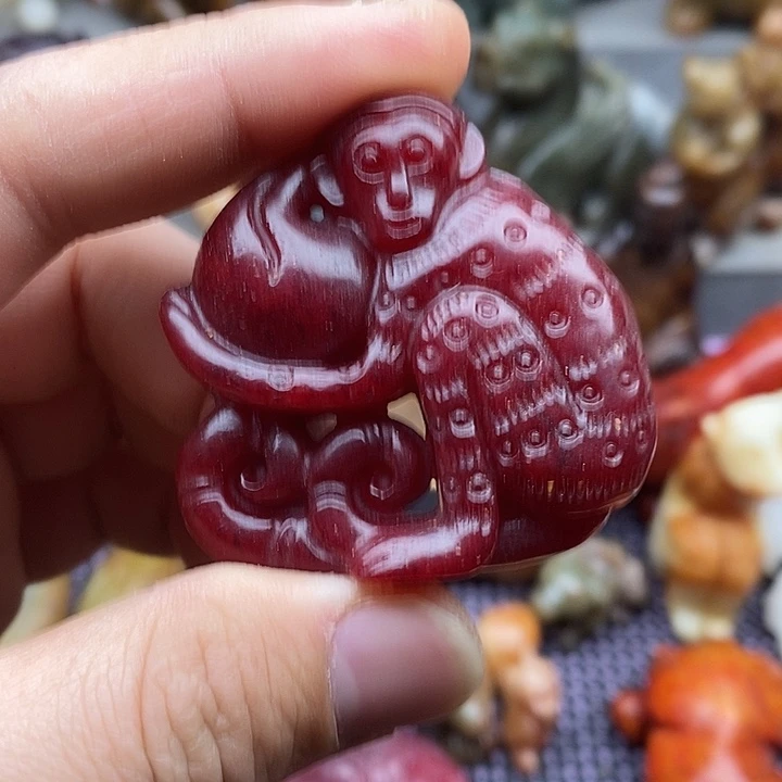 未镶嵌蛇纹石玉颈饰