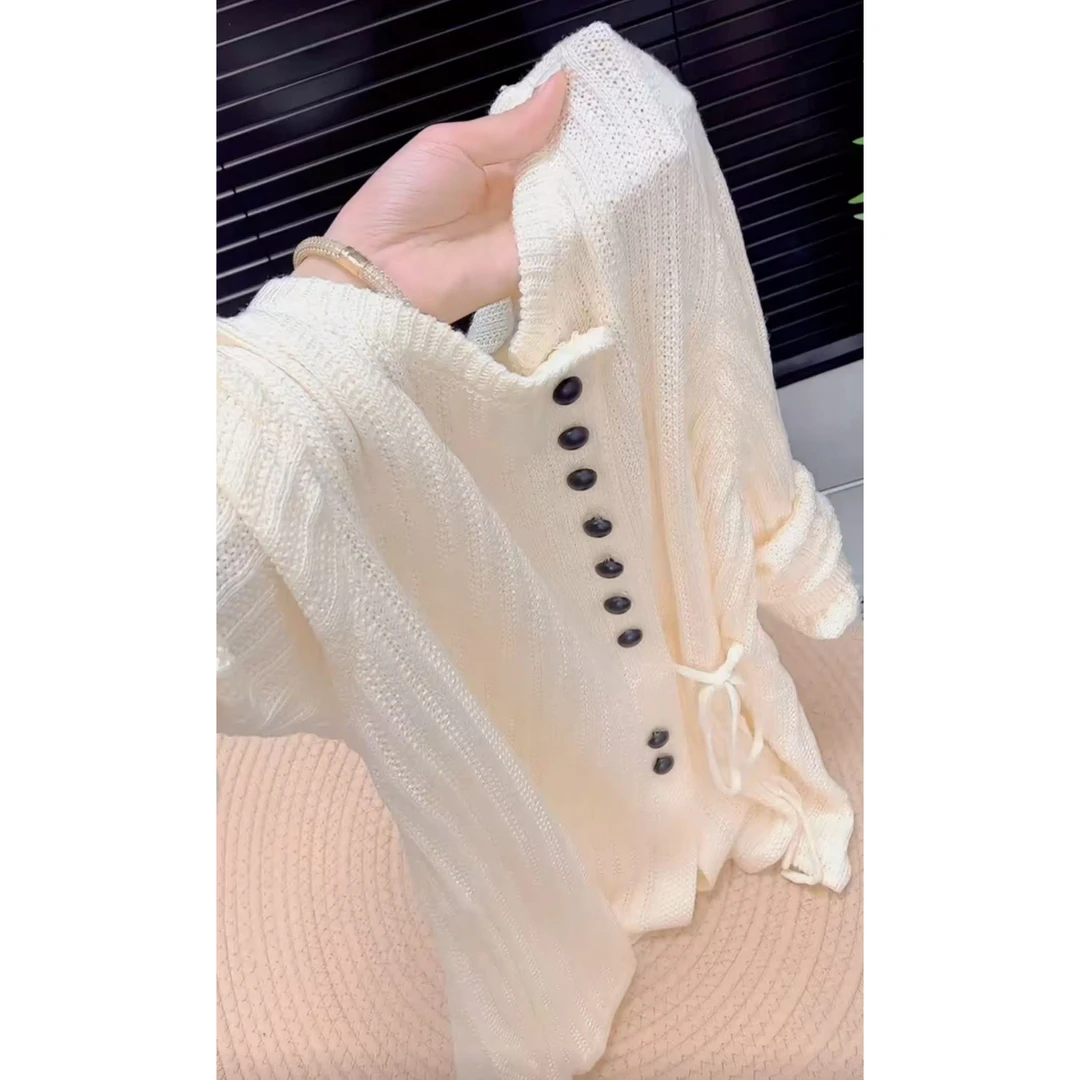 今年流行穿搭2025早秋新款温柔风慵懒风毛针织衫排扣修身长袖上衣