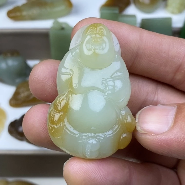 和田玉（糖玉）未镶嵌颈饰