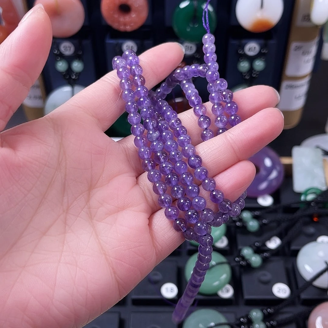 颈饰未镶嵌石英质玉汐*?