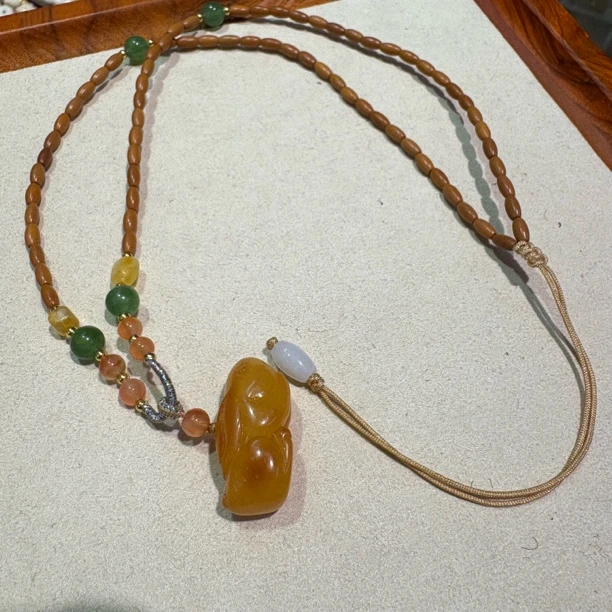 蜜蜡小兔子款项链