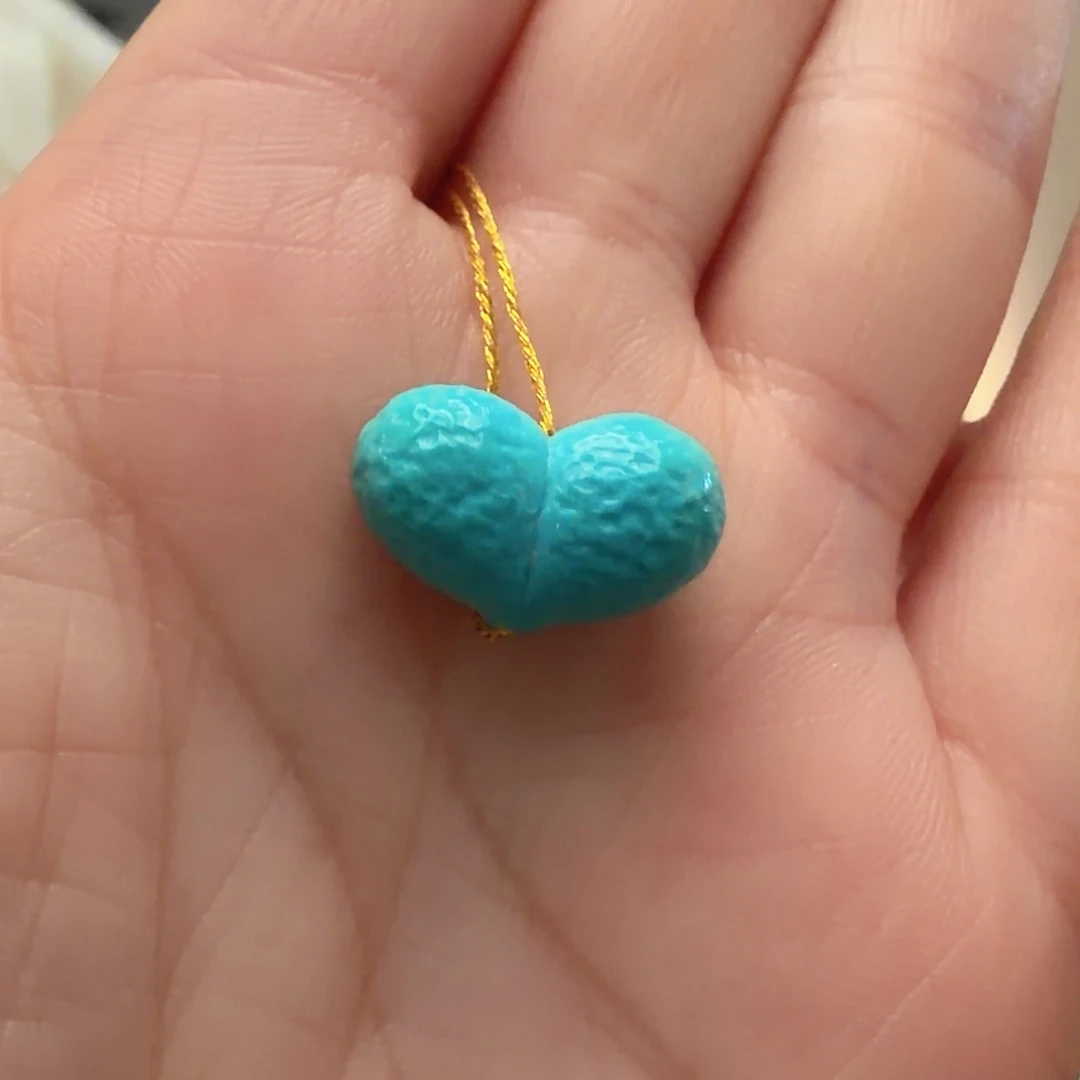 绿松石未镶嵌颈饰